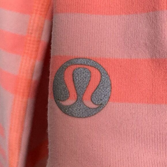 Lululemon Size 4 Coral Stripe Run Warm Up Crew Pullover Long Sleeve Preppy Top - Picture 6 of 10